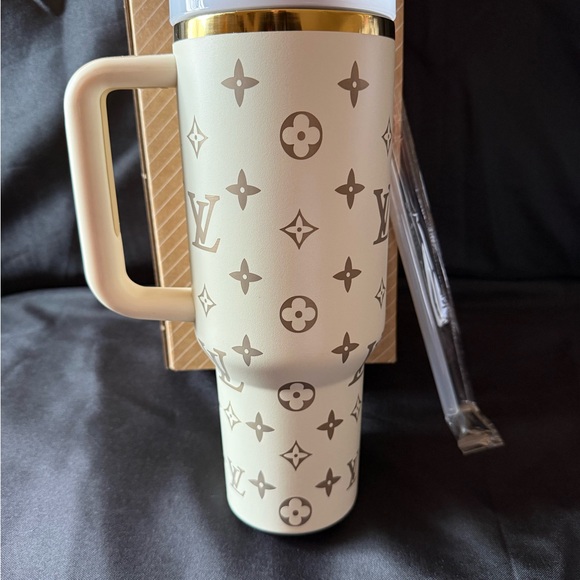 New Stanley 40oz Laser Engraved LCreamV Tumbler with Straw - Picture 6 of 7